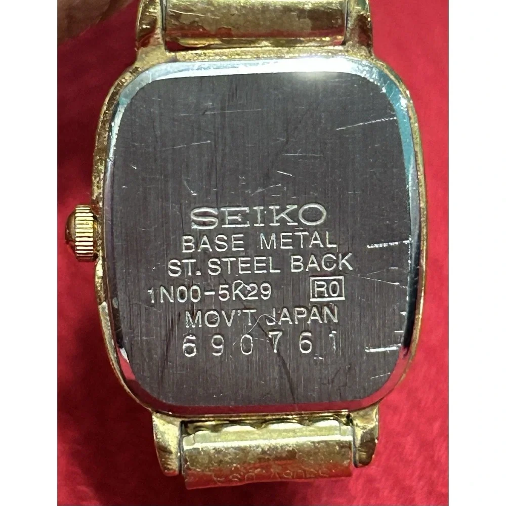 Vintage Seiko Watch Women Golden 1N00-5K29 Black‎ Dial Stretch Japan New Battery